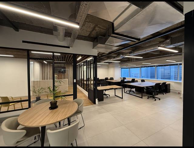 197M² OFFICE TO LET IN FORESHORE